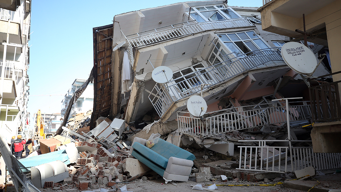 Depremde Binalar Neden Yıkılır?